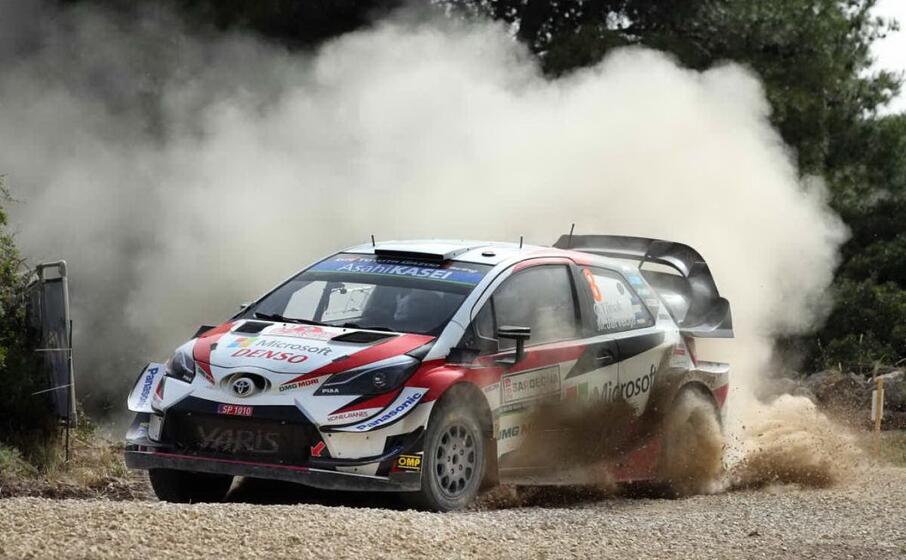 ott tanak in azione (foto rally italia sardegna)