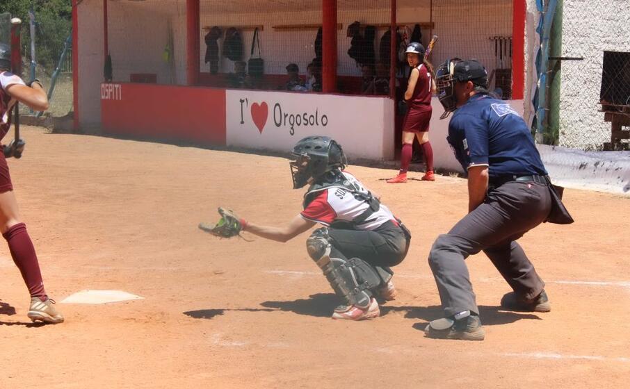 il catcher della supramonte carla floris (foto vanna chessa)