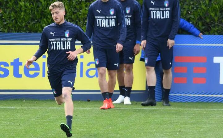 il centrale difensivo di rolando maran filippo romagna (le foto sono di filippo migheli e ansa)