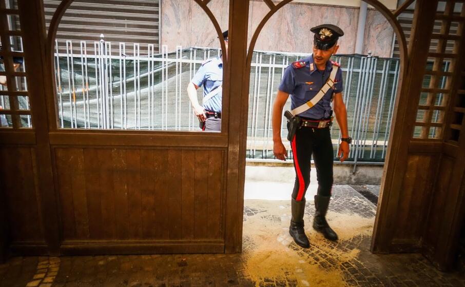 il chiosco in cui avvenuta la tragedia (ansa)