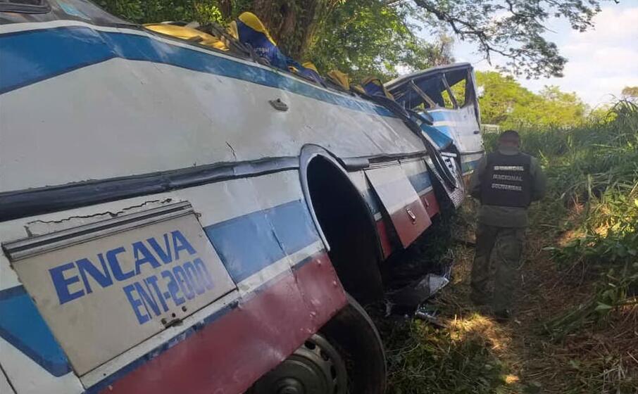 il mezzo coinvolto nell incidente (foto da twitter lenin danieri)