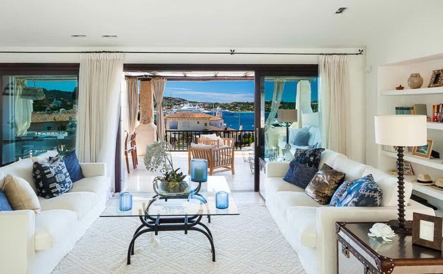 una stanza privata in costa smeralda