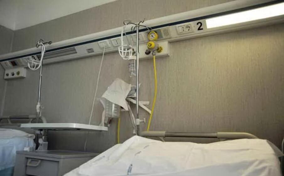 il disabile stato trovato legato al letto (ansa)