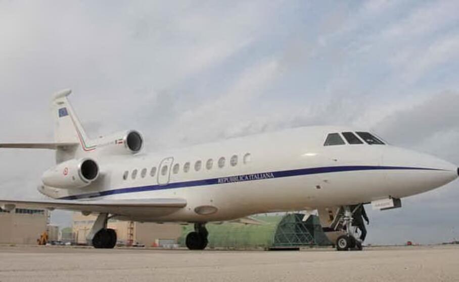 un falcon 900 (foto aeronautica militare)