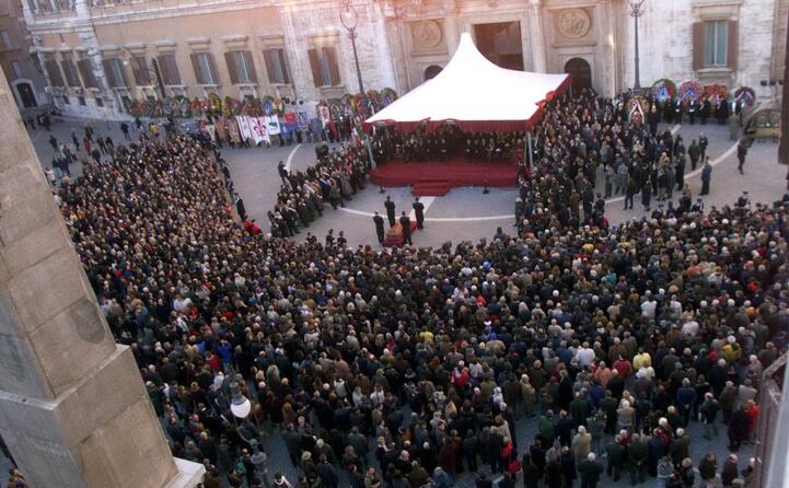 piazza montecitorio il funerale di nilde iotti