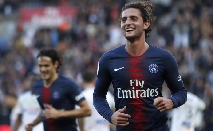 il centrocampista del psg rabiot (ansa)