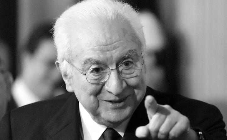 accaddeoggi 24 giugno 1985 francesco cossiga eletto presidente della repubblica (archivio l unione sarda)