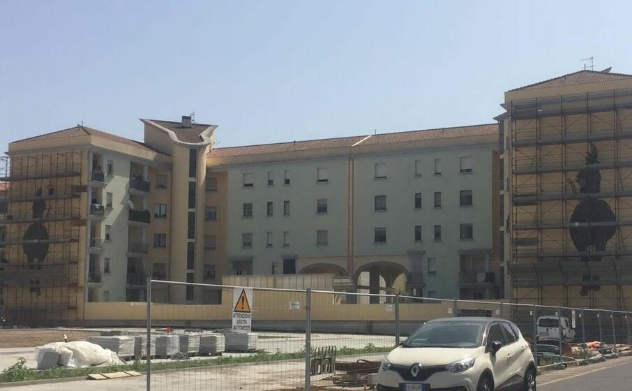 i due cavalli realizzati con pietre lapidee (l unione sarda sanna)