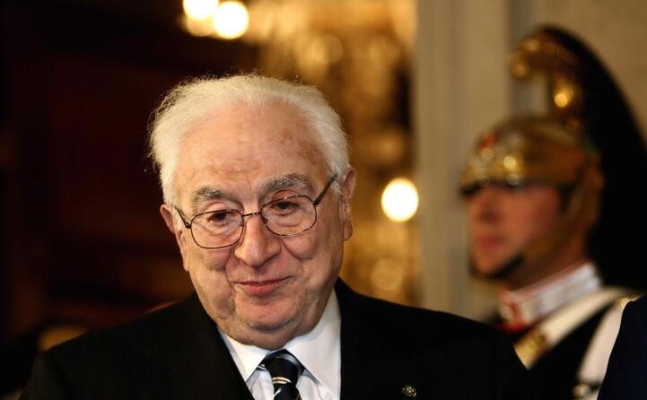 nato a sassari era parente di enrico berlinguer