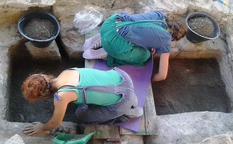 gli scavi (foto l unione sarda pintori)