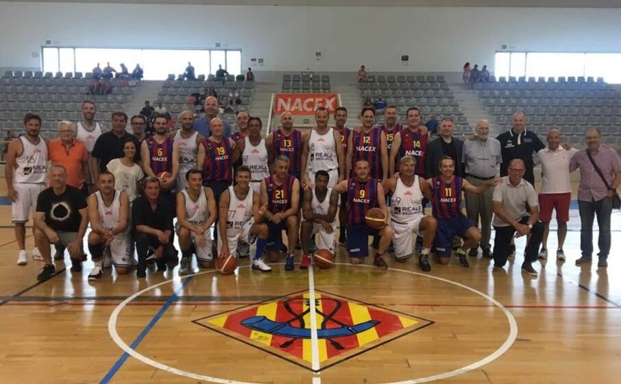 i protagonisti della sfida nel 2017 a sinistra pozzecco (foto dinamo)