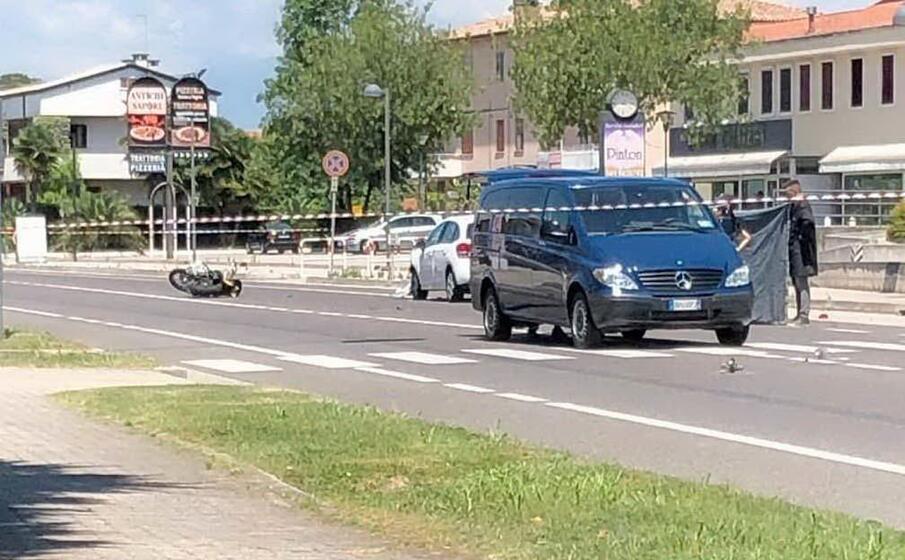 un immagine dell incidente (foto facebook associazione familiari e vittime della strada)