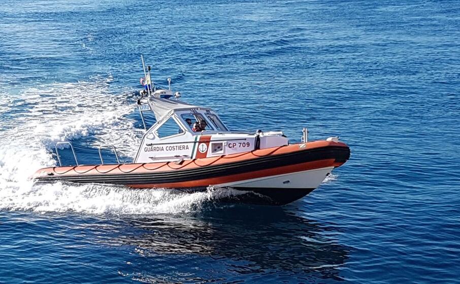 la guardia costiera di golfo aranci