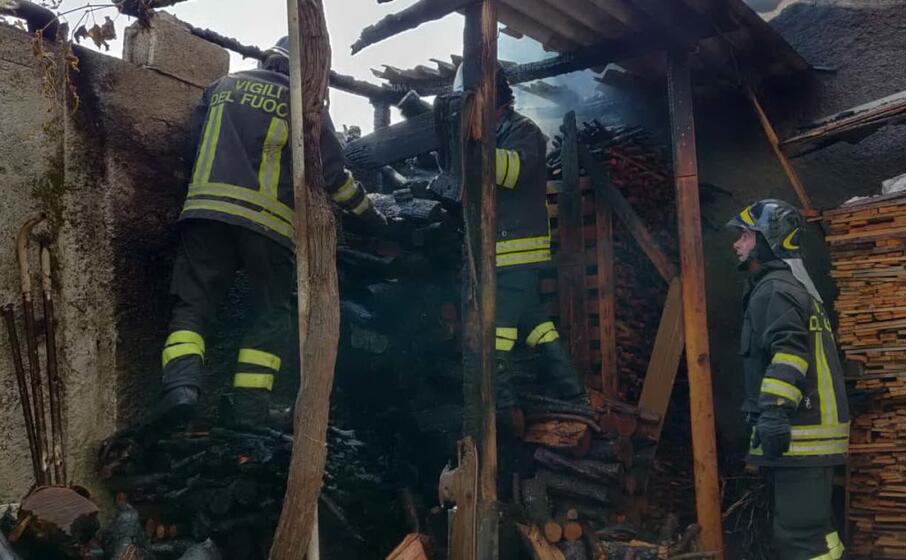 l intervento dei vigili del fuoco (l unione sarda deidda)