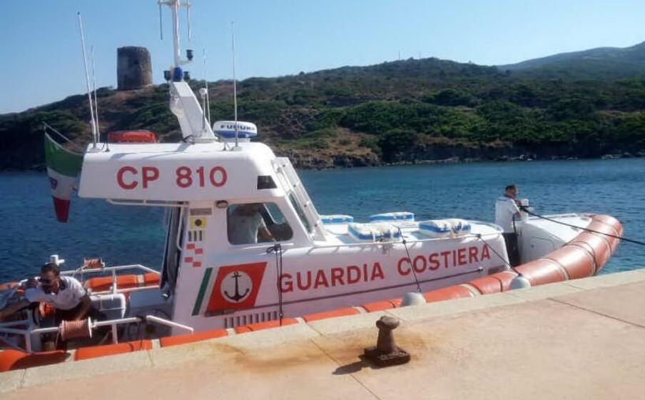 una motonave della guardia costiera (l unione sarda pala)