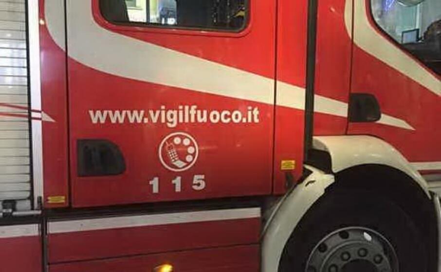 vigili del fuoco (archivio l unione sarda)