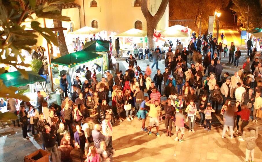 un momento della scorsa edizione di popoli in festa (foto l unione sarda murgana)