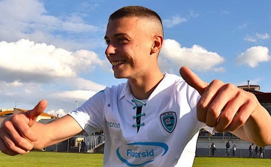 dalla bernardina con la maglia dell olbia (foto l unione sarda giagnoni)