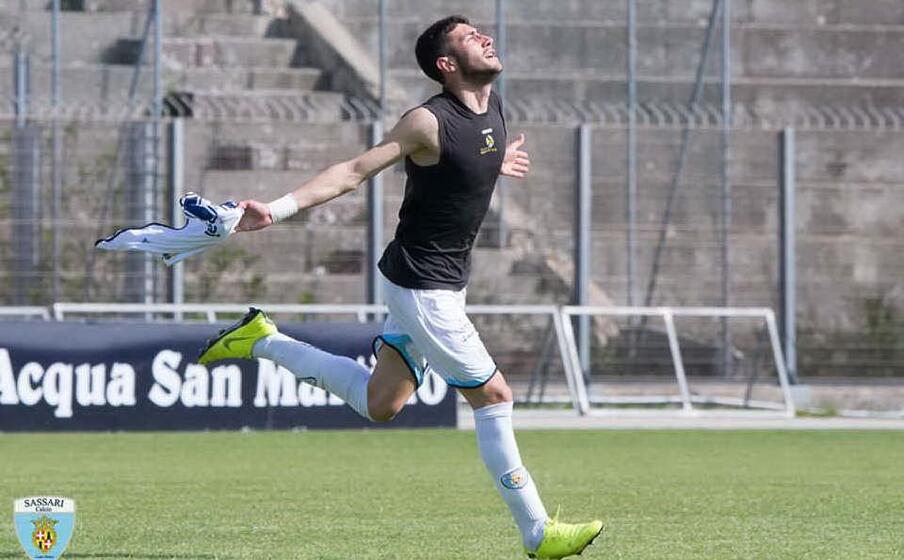 l esultanza di piga dopo il gol all aprilia (foto latte dolce)