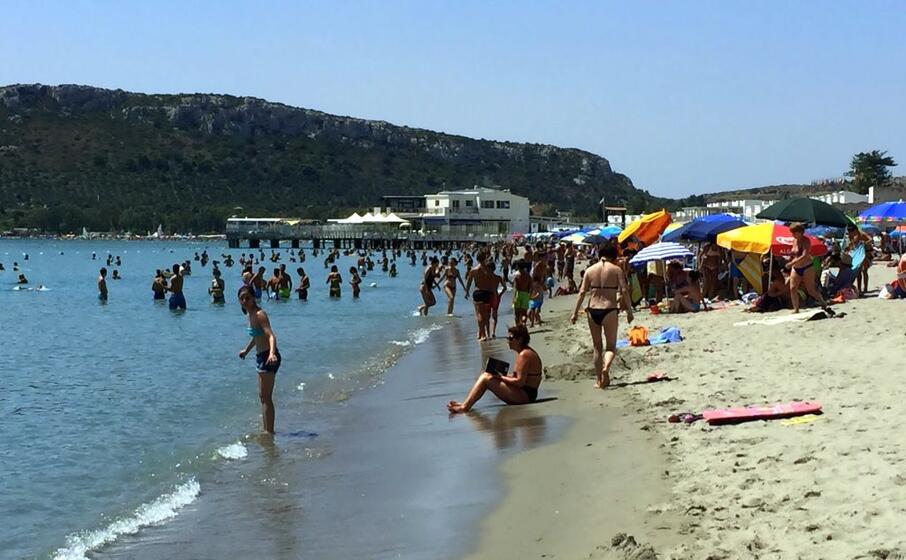 la spiaggia (archivio l unione sarda)