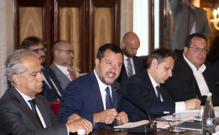 all incontro con le parti matteo salvini e armando siri (ansa)