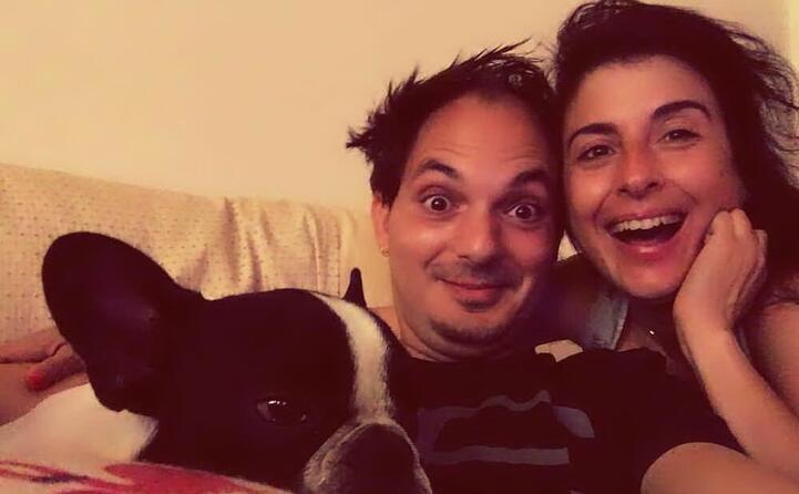 cinzia melis insieme a suo marito e a balu da cagliari