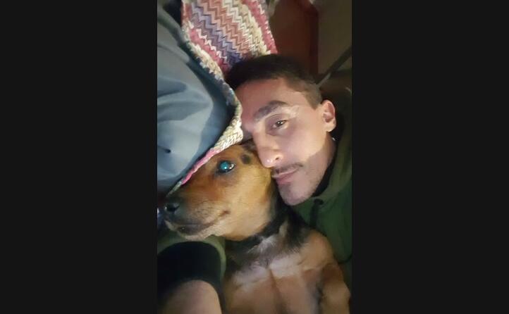 sono carmelo e vivo a minorca il mio fratellino si chiama kiko