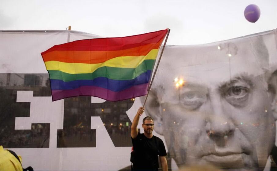 una manifestazione lgbt in israele (ansa)