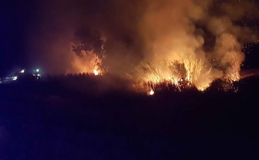 le fiamme (foto l unione sarda pintori)
