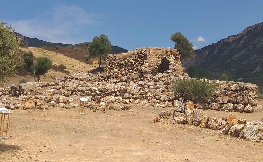 l area nuragica di s omu e s orcu (foto simone farris)