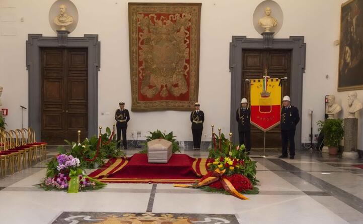un altra immagine dalla camera ardente