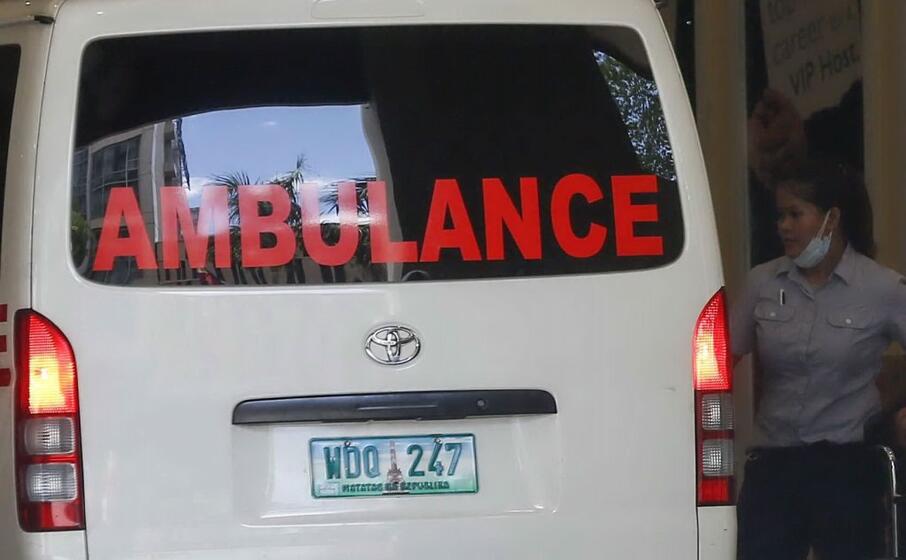 un ambulanza (ansa)