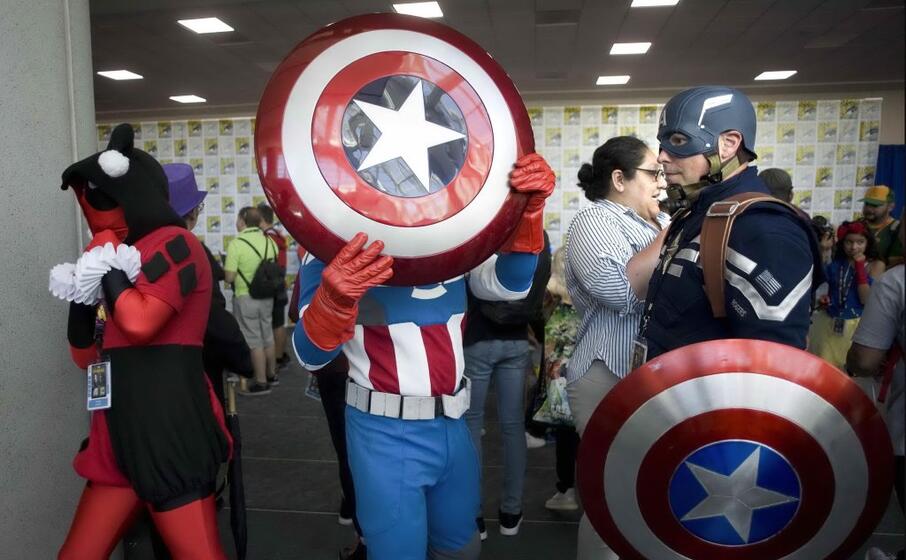 il cosplay (ovvero travestirsi e calarsi nei panni degli eroi della fantasia) una vera e propria mania tra gli appassionati del genere