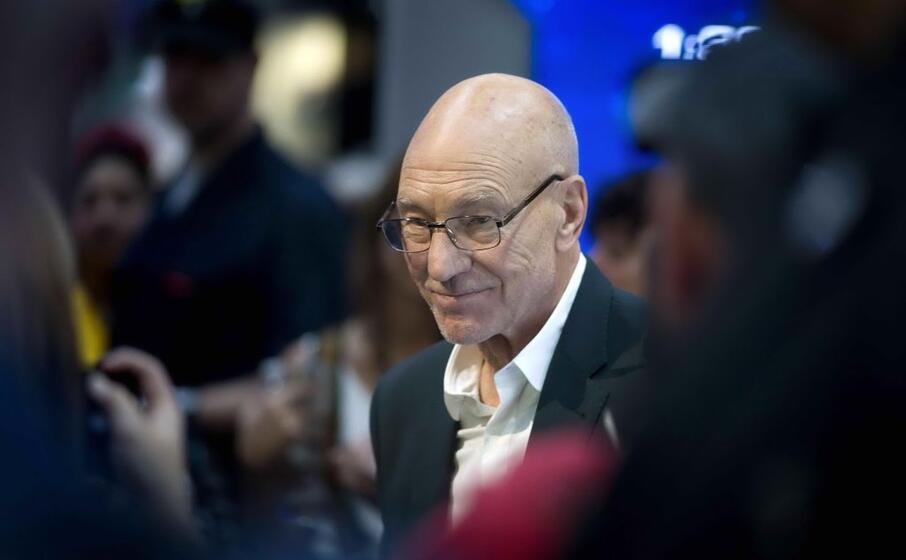 non mancano i big come patrick steward lo storico capitano picard di star trek