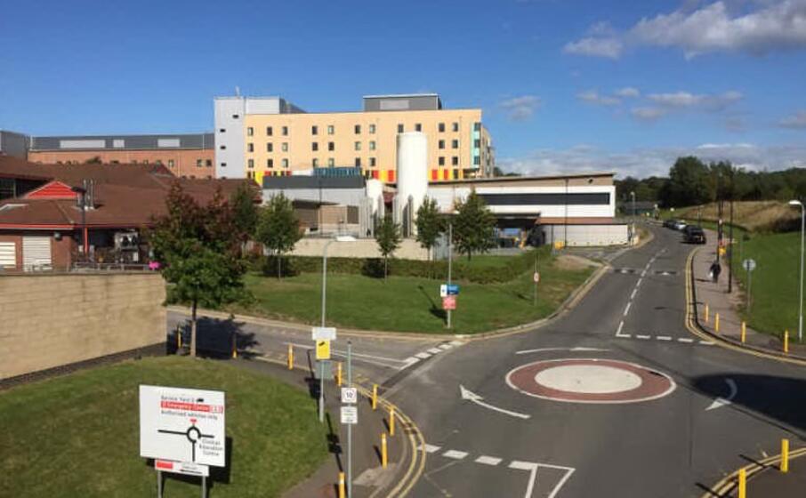 il royal stoke university hospital (foto da wikimedia)