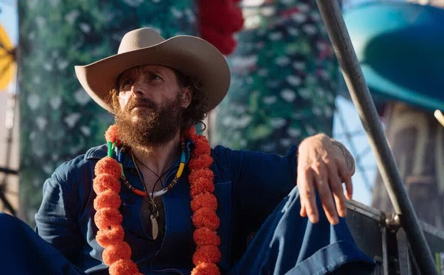 jovanotti durante una delle tappe del jova beach party (foto da profilo facebook ufficiale)