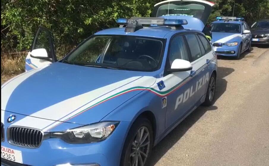 la polizia stradale di oristano (foto elia sanna)