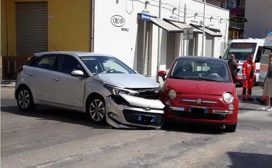 le auto coinvolte nell incidente (foto mariangela pala)