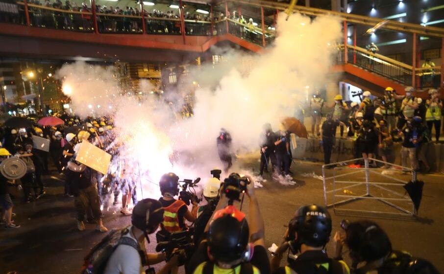 le proteste nelle strade (ansa)