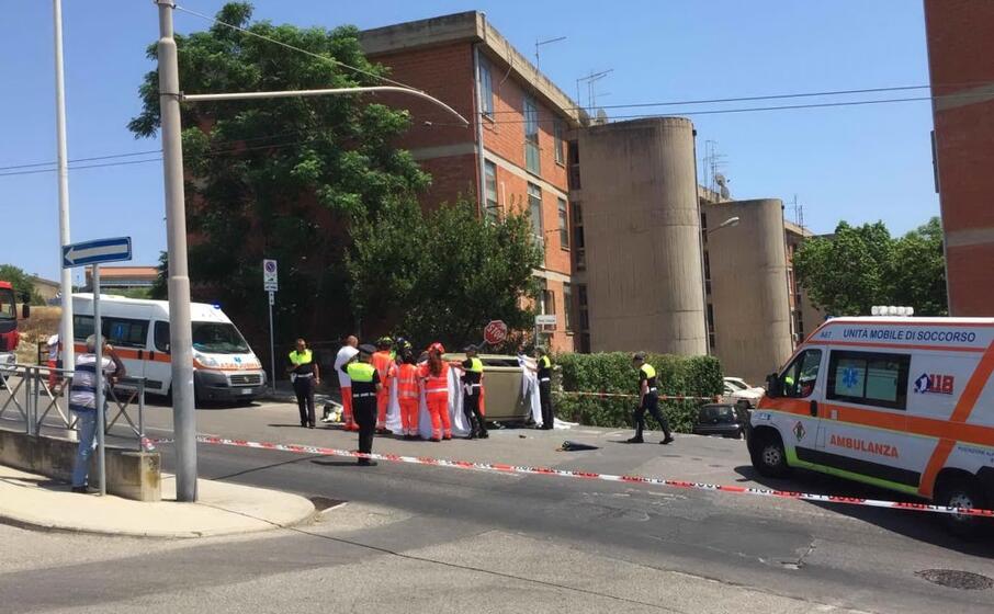 i soccorsi (foto l unione sarda vercelli)