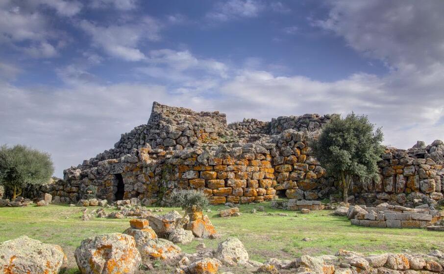 il nuraghe arrubiu (foto sardegnaturismo)