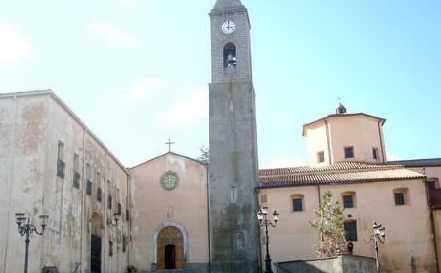 la basilica di santa maria dei martiri a fonni (foto da wikimedia)