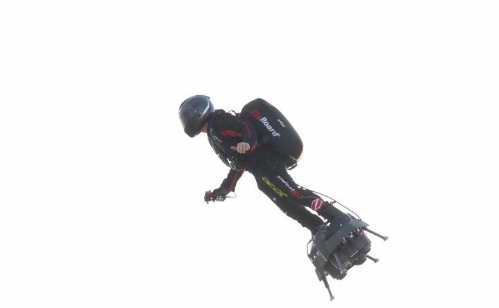 zapata sulla flyboard