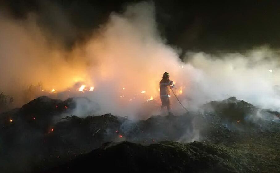 un incendio (archivio l unione sarda)