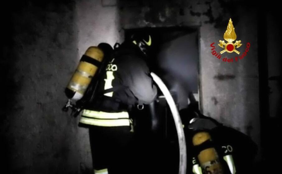 l incendio (foto vdf)