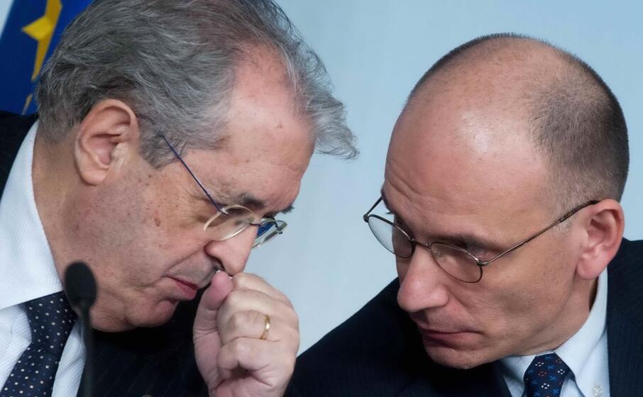 con enrico letta al termine del consiglio dei ministri su privatizzazione di poste e enav il gennaio 2014