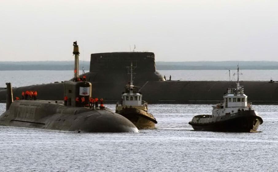 sottomarini russi (ansa)