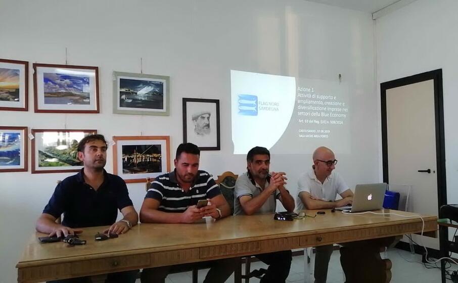 il tavolo di presidenza dell incontro (foto l unione sarda tellini)
