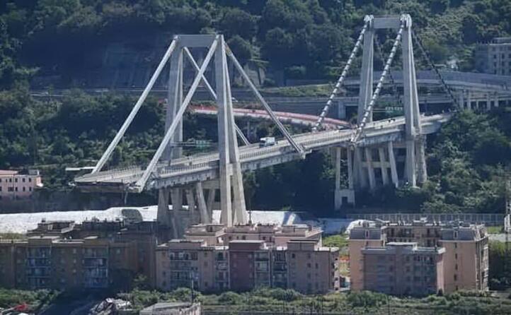 accaddeoggi il 14 agosto del 2018 crolla a genova il ponte morandi
