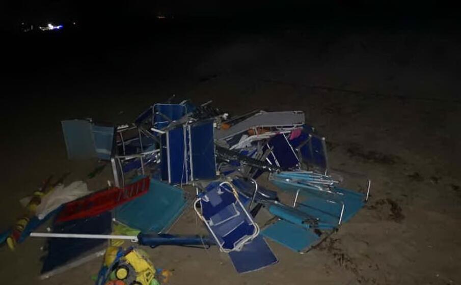 gli oggetti posti sotto sequestro (foto l unione sarda pala)